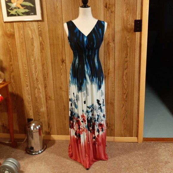 Milano Dresses & Skirts - Milano Flowy Maxi Dress